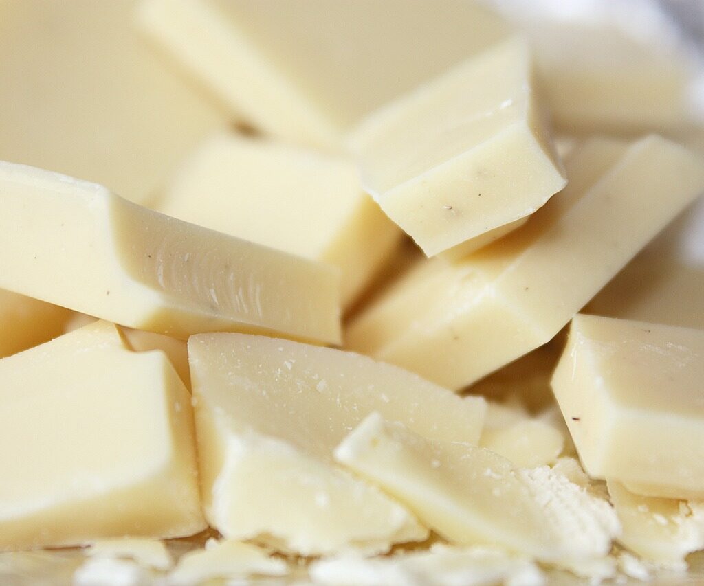 Image of white chocolate for White Day article.