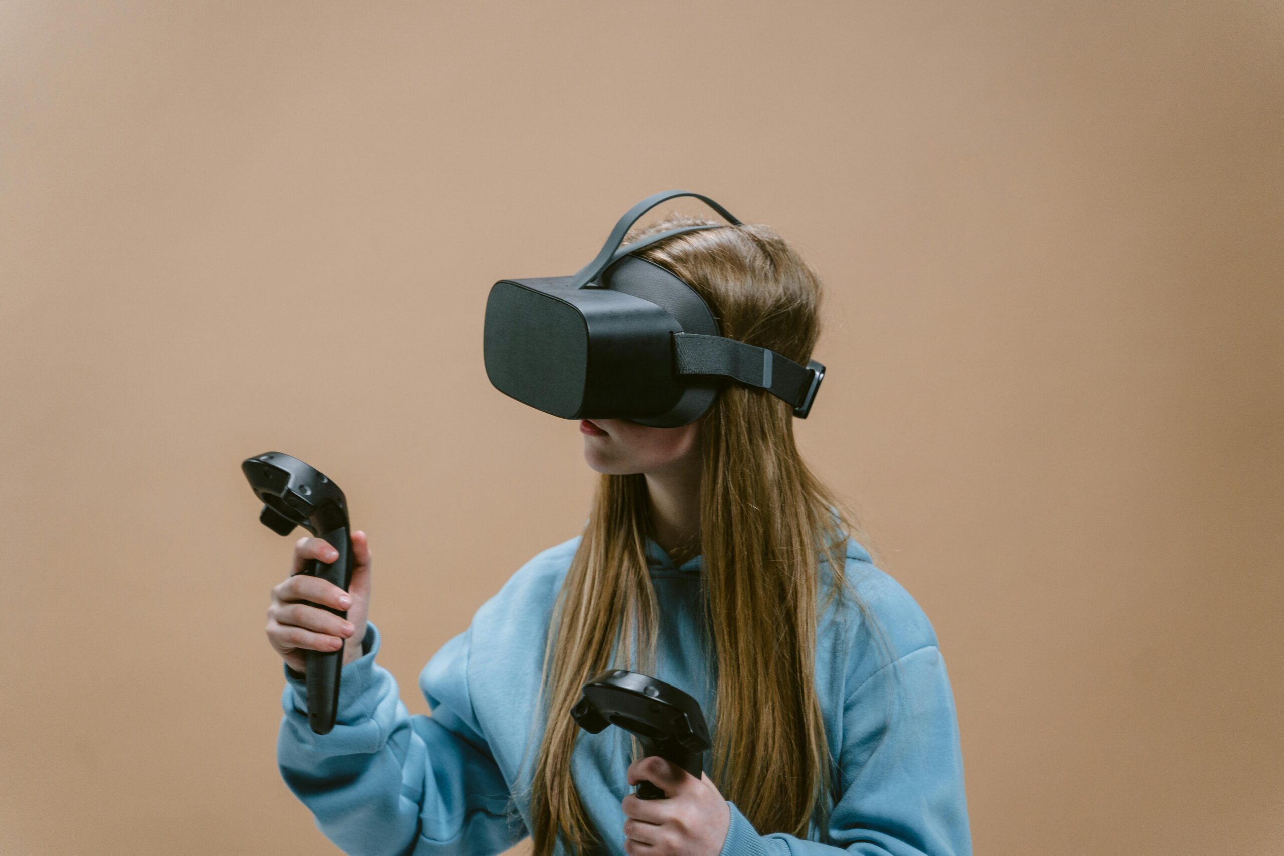 Close-Up shot of a woman playing with a virtual reality headset